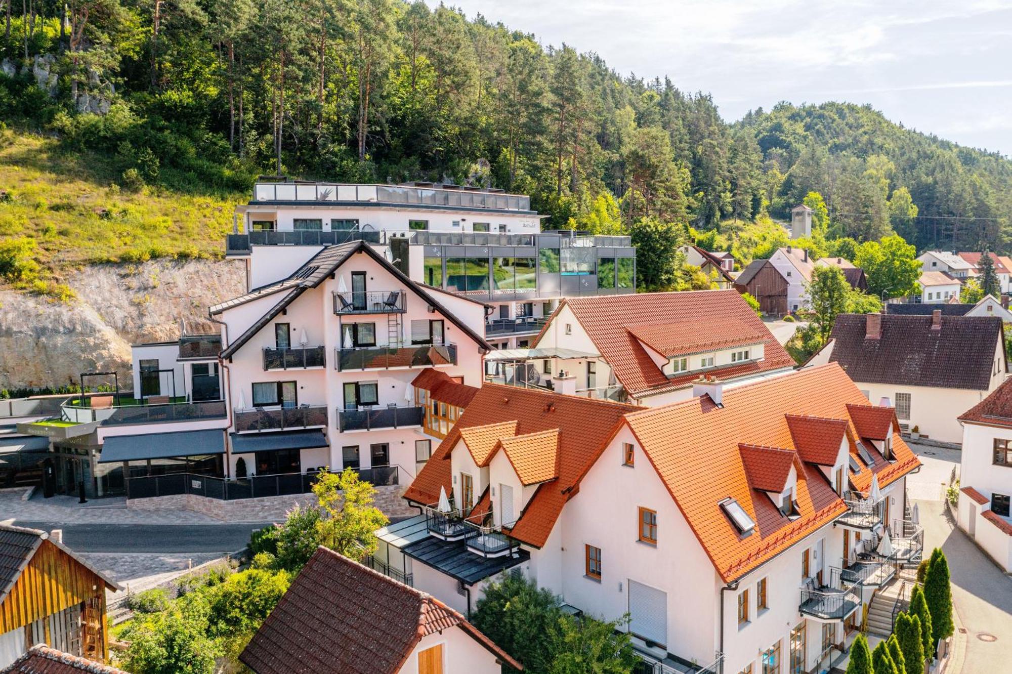 Landhotel Sternwirt - Das Wellnesshotel Zwischen Nuernberg Und Amberg Hogen Eksteriør bilde